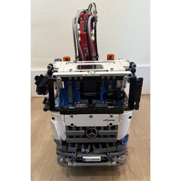 LEGO Technic Mercedes-Benz Arocs 3245 Truck #42043 2015 Motorized Works Retired - Picture 2 of 9